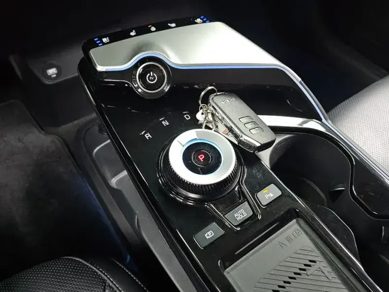 2022 Kia EV6 с пробегом 84 342 км