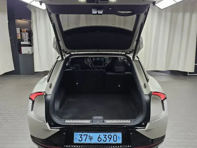 2022 Kia EV6 с пробегом 84 342 км