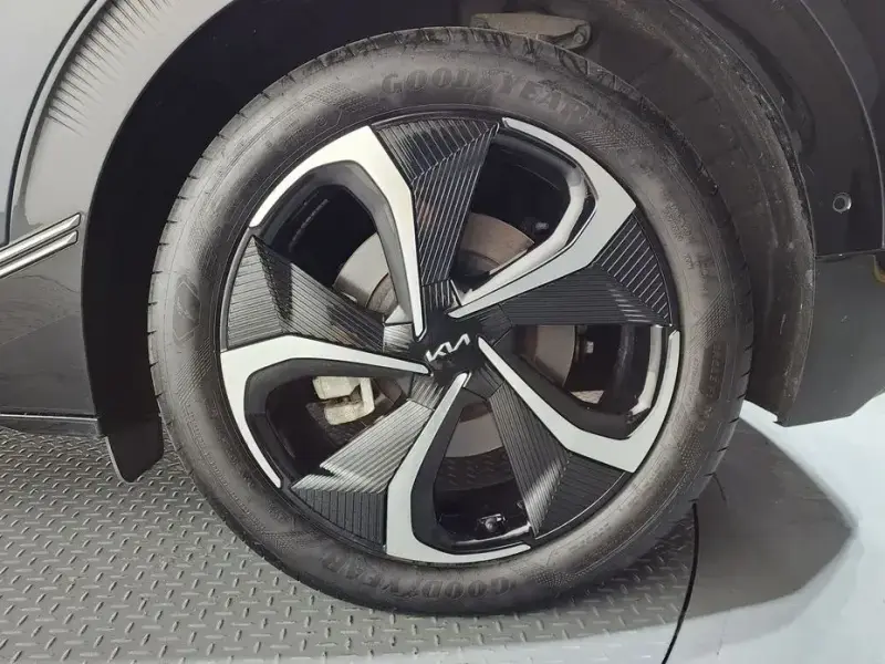 2022 Kia EV6 с пробегом 61 191 км