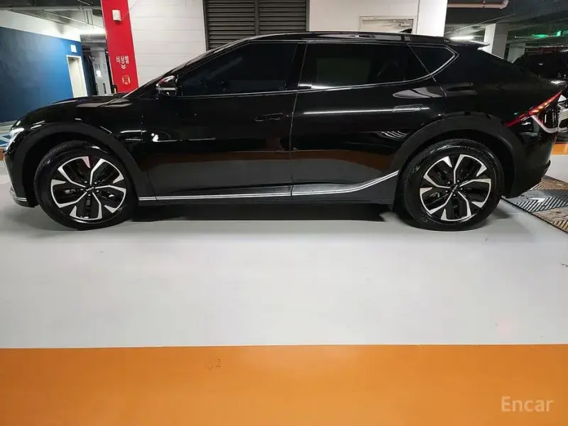 2022 Kia EV6 с пробегом 71 630 км