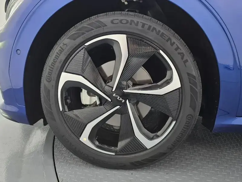 2022 Kia EV6 с пробегом 67 525 км