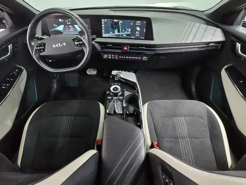 2022 Kia EV6 с пробегом 67 525 км