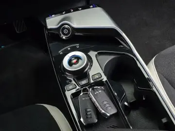 2022 Kia EV6 с пробегом 67 525 км