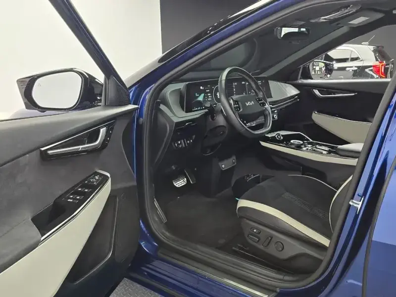 2022 Kia EV6 с пробегом 67 525 км