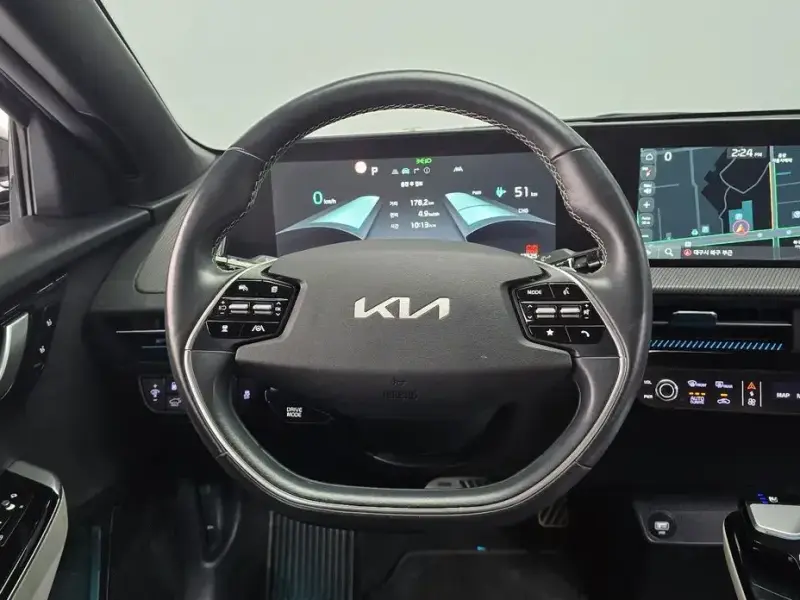 2022 Kia EV6 с пробегом 67 525 км