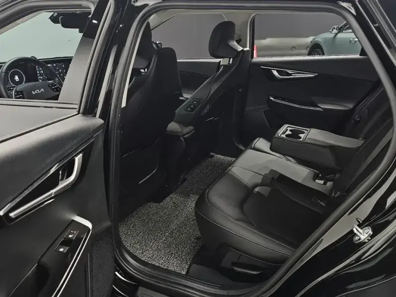 2023 Kia EV6 с пробегом 79 092 км