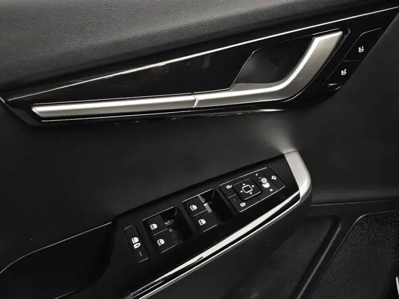 2023 Kia EV6 с пробегом 79 092 км