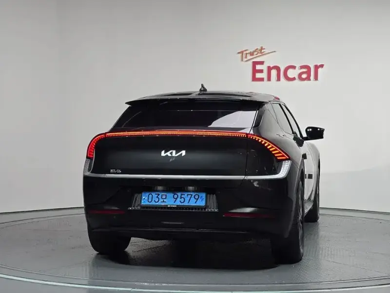 2022 Kia EV6 с пробегом 13 845 км