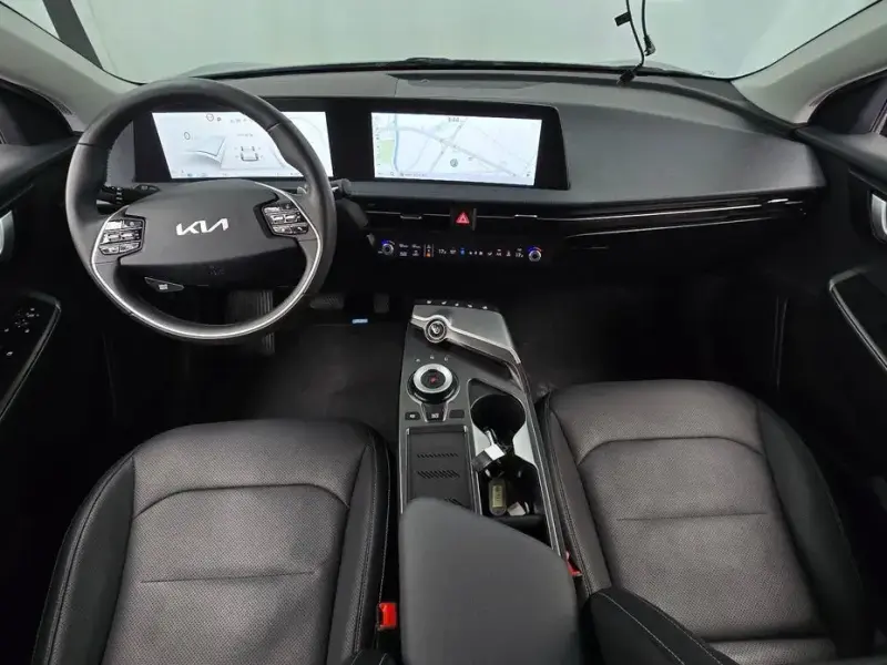 2022 Kia EV6 с пробегом 13 845 км