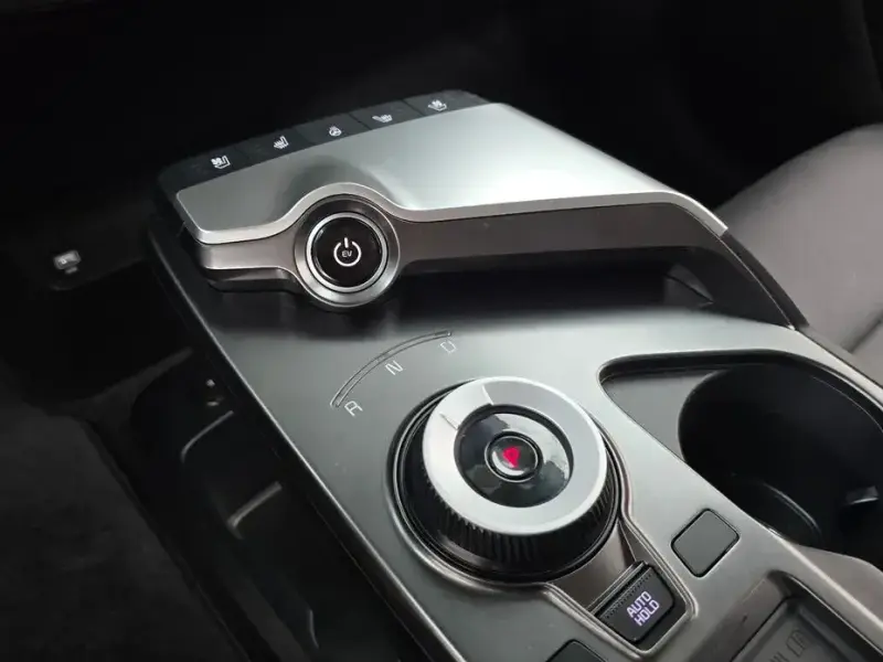 2022 Kia EV6 с пробегом 13 845 км
