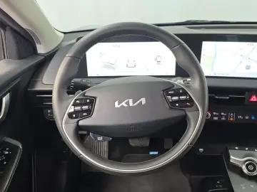 2022 Kia EV6 с пробегом 13 845 км