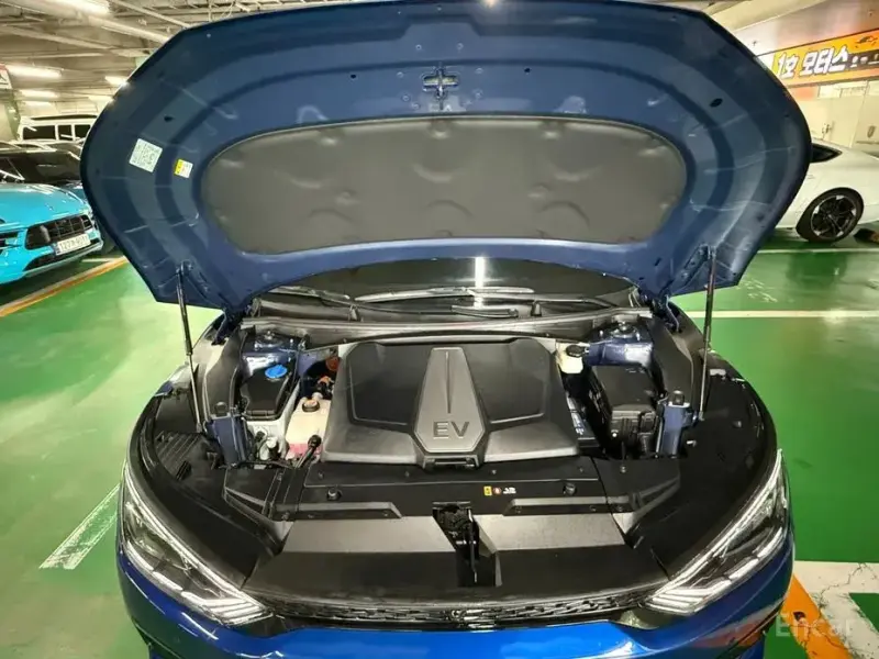 2022 Kia EV6 с пробегом 67 525 км