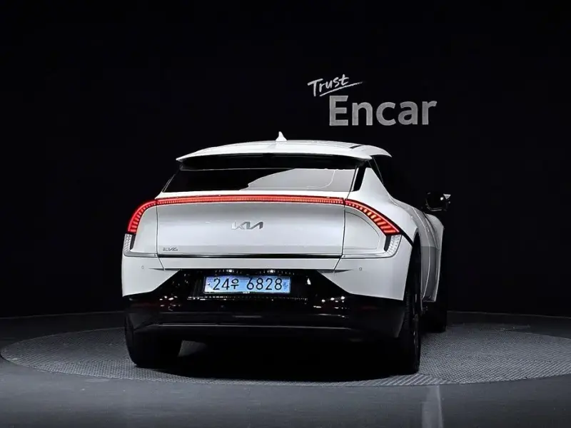 2024 Kia EV6 с пробегом 8 811 км