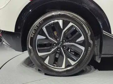 2024 Kia EV6 с пробегом 8 811 км