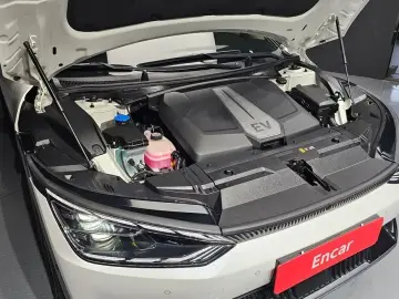 2024 Kia EV6 с пробегом 8 811 км