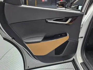 2024 Kia EV6 с пробегом 8 811 км