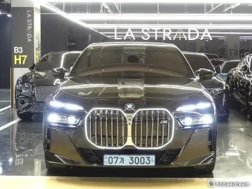 2024 BMW i7 с пробегом 5 614 км