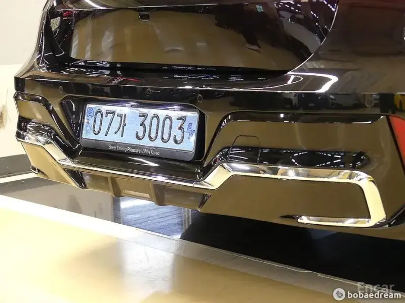 2024 BMW i7 с пробегом 5 614 км