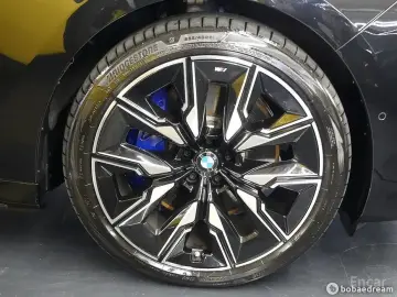 2024 BMW i7 с пробегом 5 614 км