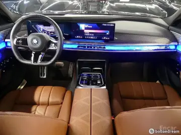 2024 BMW i7 с пробегом 5 614 км