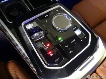 2024 BMW i7 с пробегом 5 614 км