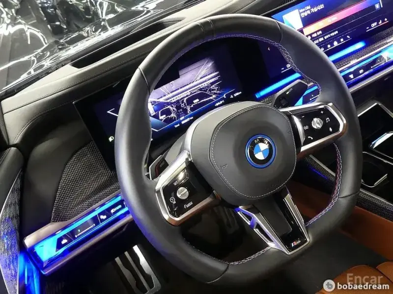 2024 BMW i7 с пробегом 5 614 км