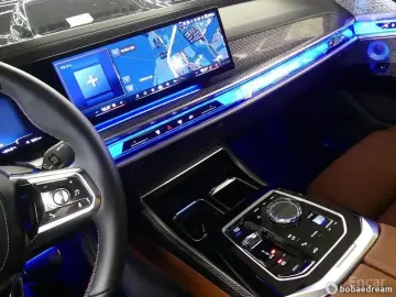 2024 BMW i7 с пробегом 5 614 км