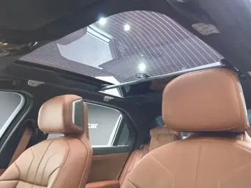 2025 BMW i7 с пробегом 28 799 км