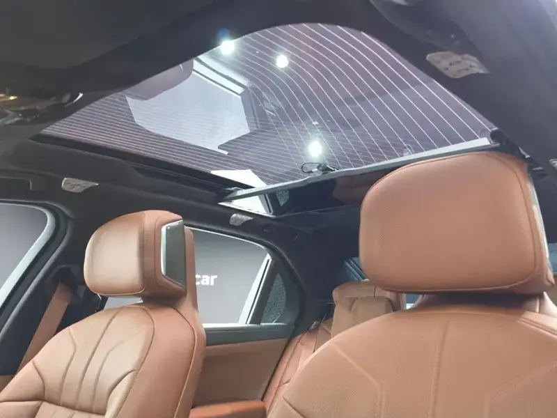 2025 BMW i7 с пробегом 28 799 км