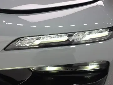 2025 BMW i7 с пробегом 28 799 км