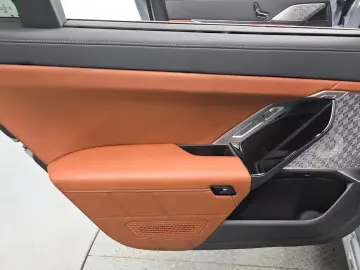 2025 BMW i7 с пробегом 28 799 км