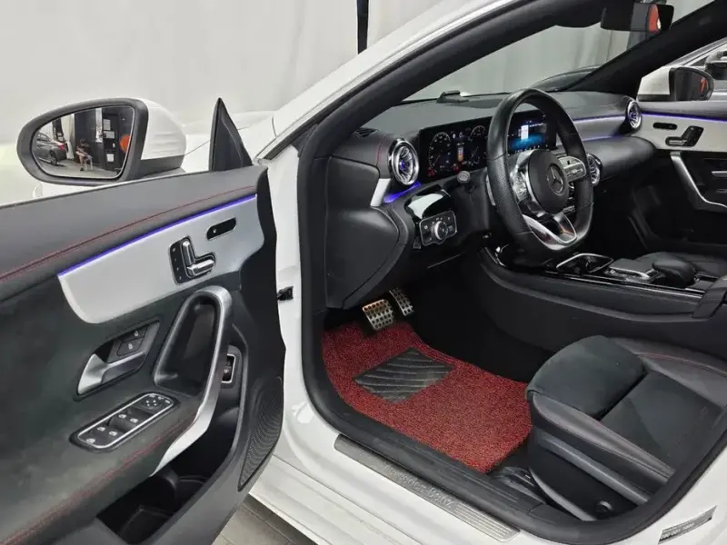 2023 Mercedes-Benz CLA с пробегом 83 111 км