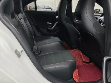2023 Mercedes-Benz CLA с пробегом 83 111 км