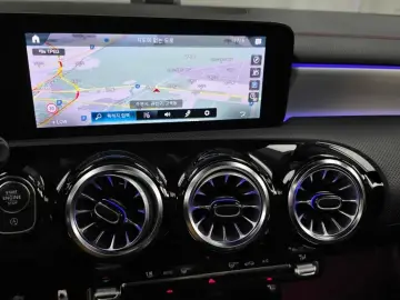2023 Mercedes-Benz CLA с пробегом 83 111 км