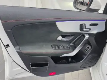 2023 Mercedes-Benz CLA с пробегом 83 111 км