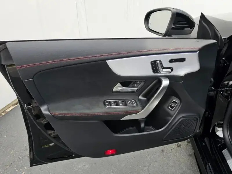 2022 Mercedes-Benz CLA с пробегом 64 612 км