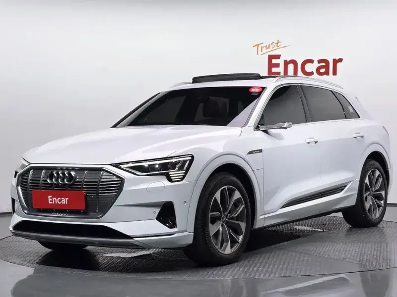2021 Audi e-tron с пробегом 83 974 км
