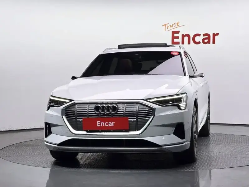 2021 Audi e-tron с пробегом 83 974 км