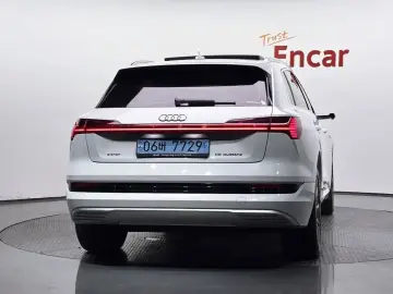 2021 Audi e-tron с пробегом 83 974 км