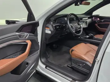 2021 Audi e-tron с пробегом 83 974 км