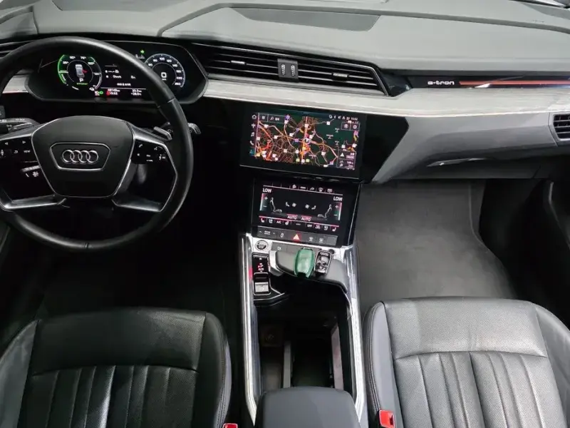 2022 Audi e-tron с пробегом 68 149 км