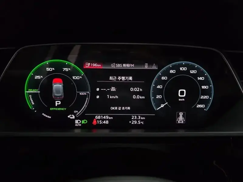 2022 Audi e-tron с пробегом 68 149 км