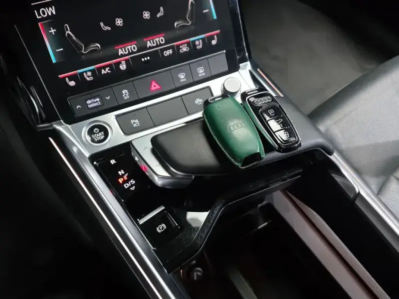 2022 Audi e-tron с пробегом 68 149 км
