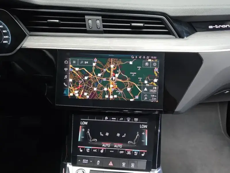 2022 Audi e-tron с пробегом 68 149 км