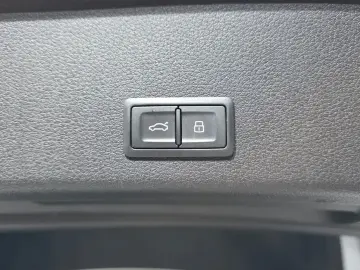 2022 Audi e-tron с пробегом 68 149 км