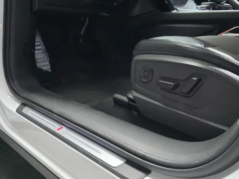 2022 Audi e-tron с пробегом 68 149 км