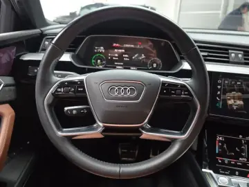 2020 Audi e-tron с пробегом 56 868 км