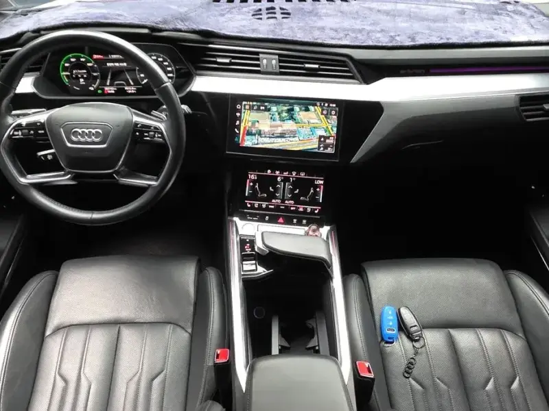 2020 Audi e-tron с пробегом 183 143 км