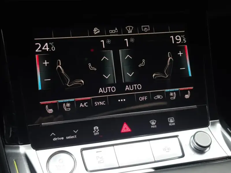 2020 Audi e-tron с пробегом 56 868 км