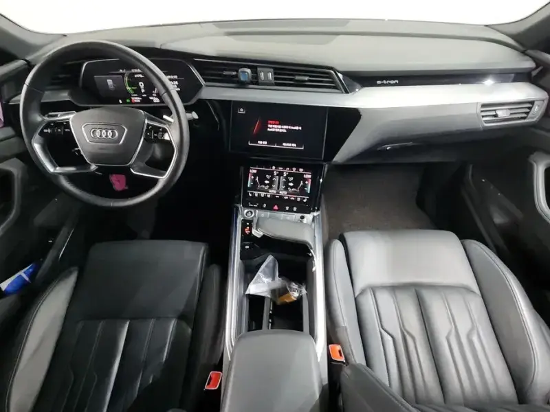 2021 Audi e-tron с пробегом 151 664 км
